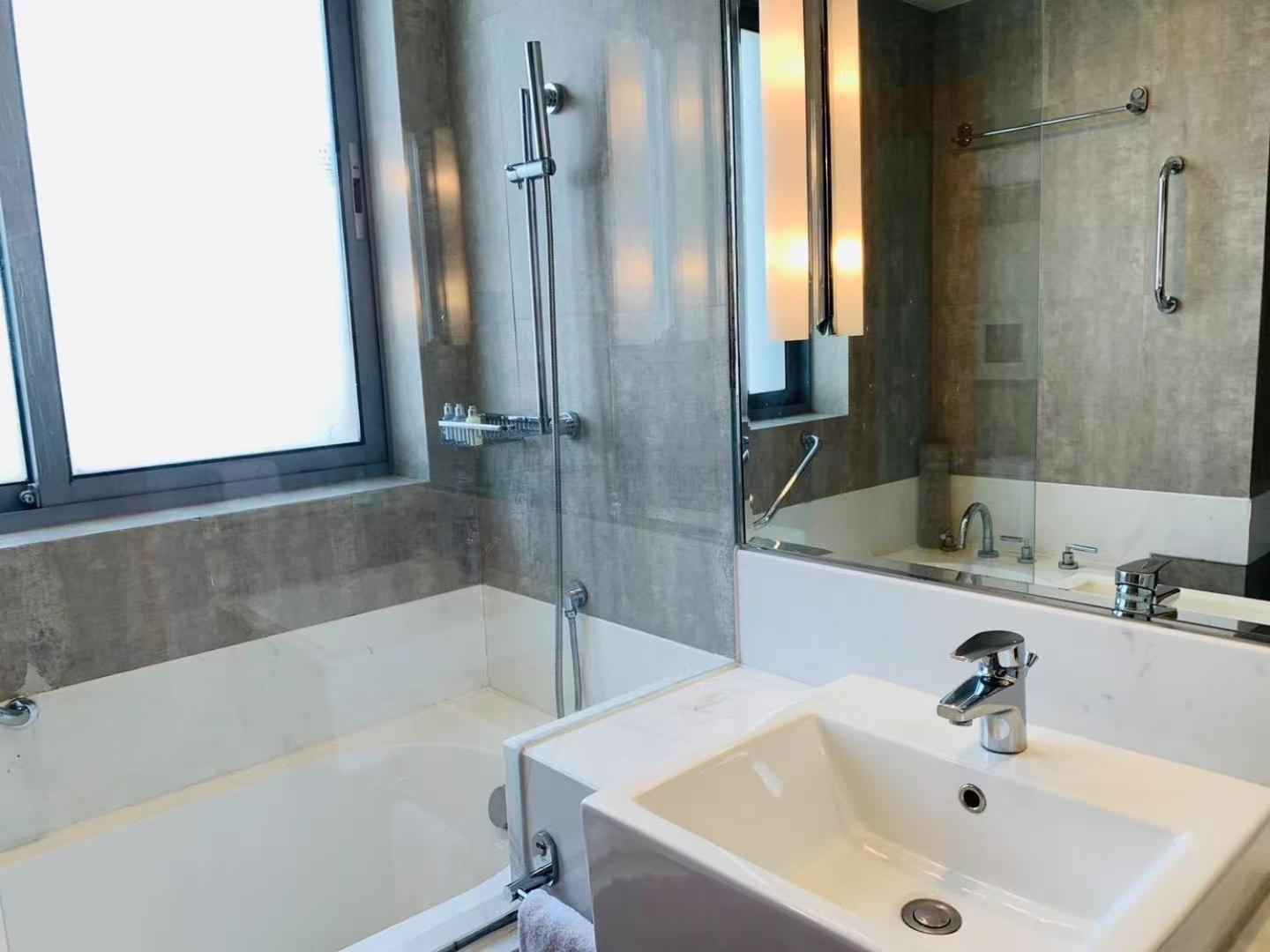 Oakwood Residence Shanghai Bagian luar foto