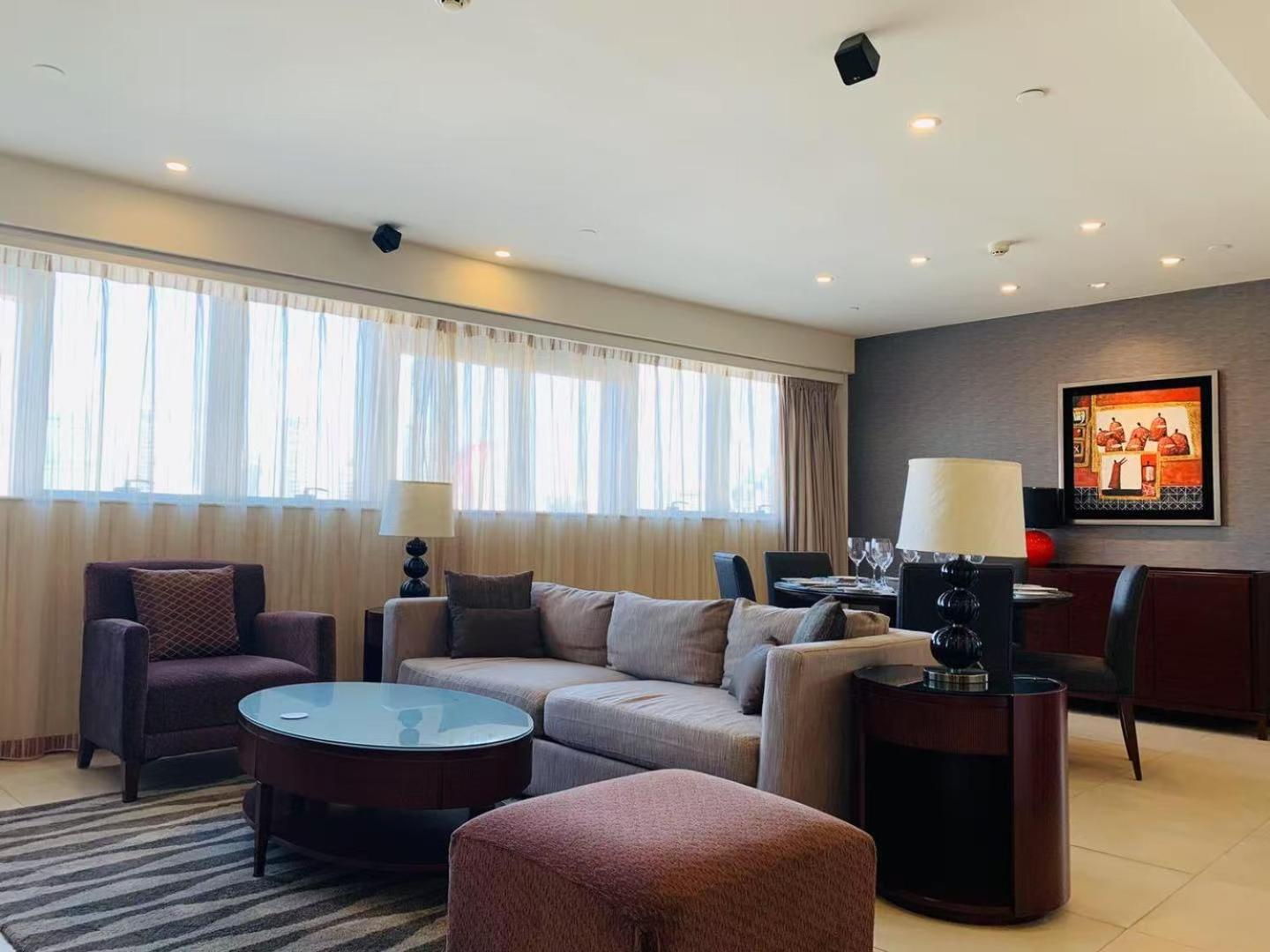Oakwood Residence Shanghai Bagian luar foto