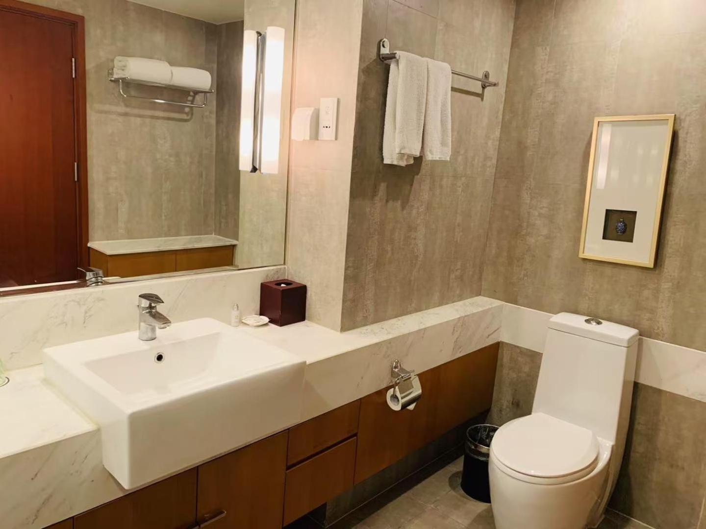 Oakwood Residence Shanghai Bagian luar foto