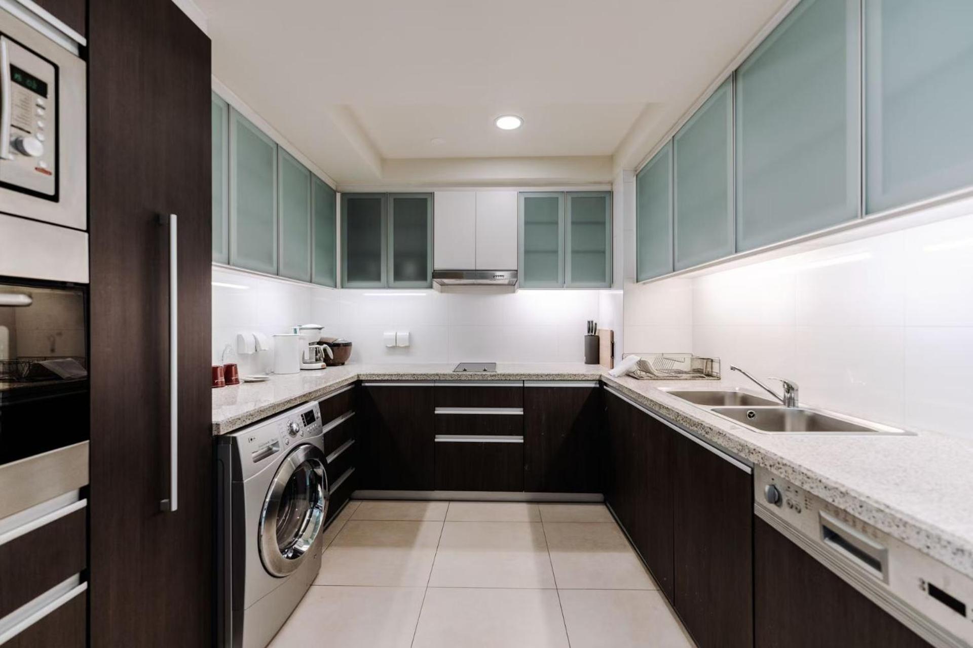 Oakwood Residence Shanghai Bagian luar foto