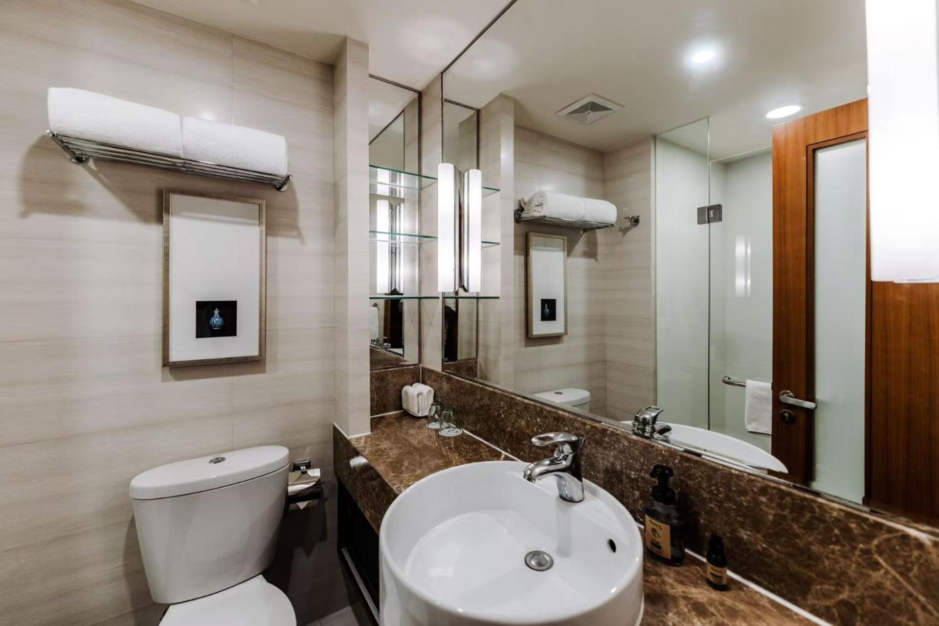 Oakwood Residence Shanghai Bagian luar foto