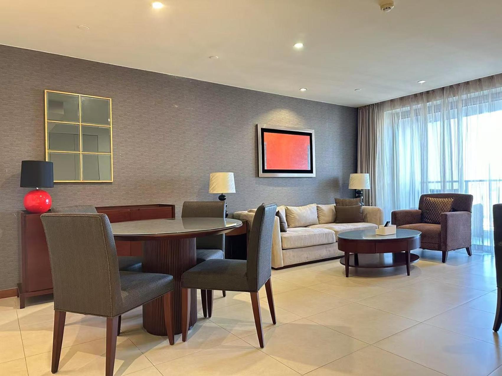 Oakwood Residence Shanghai Bagian luar foto