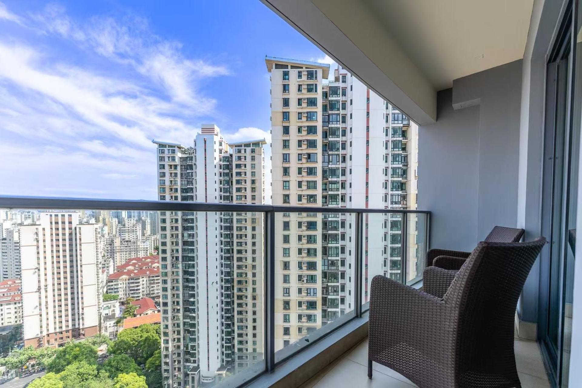 Oakwood Residence Shanghai Bagian luar foto