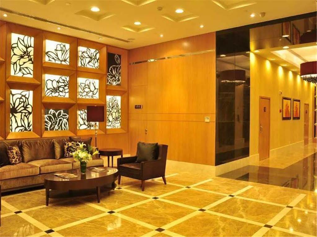 Oakwood Residence Shanghai Bagian luar foto