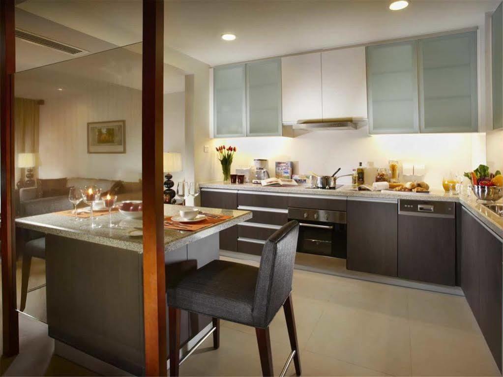 Oakwood Residence Shanghai Bagian luar foto