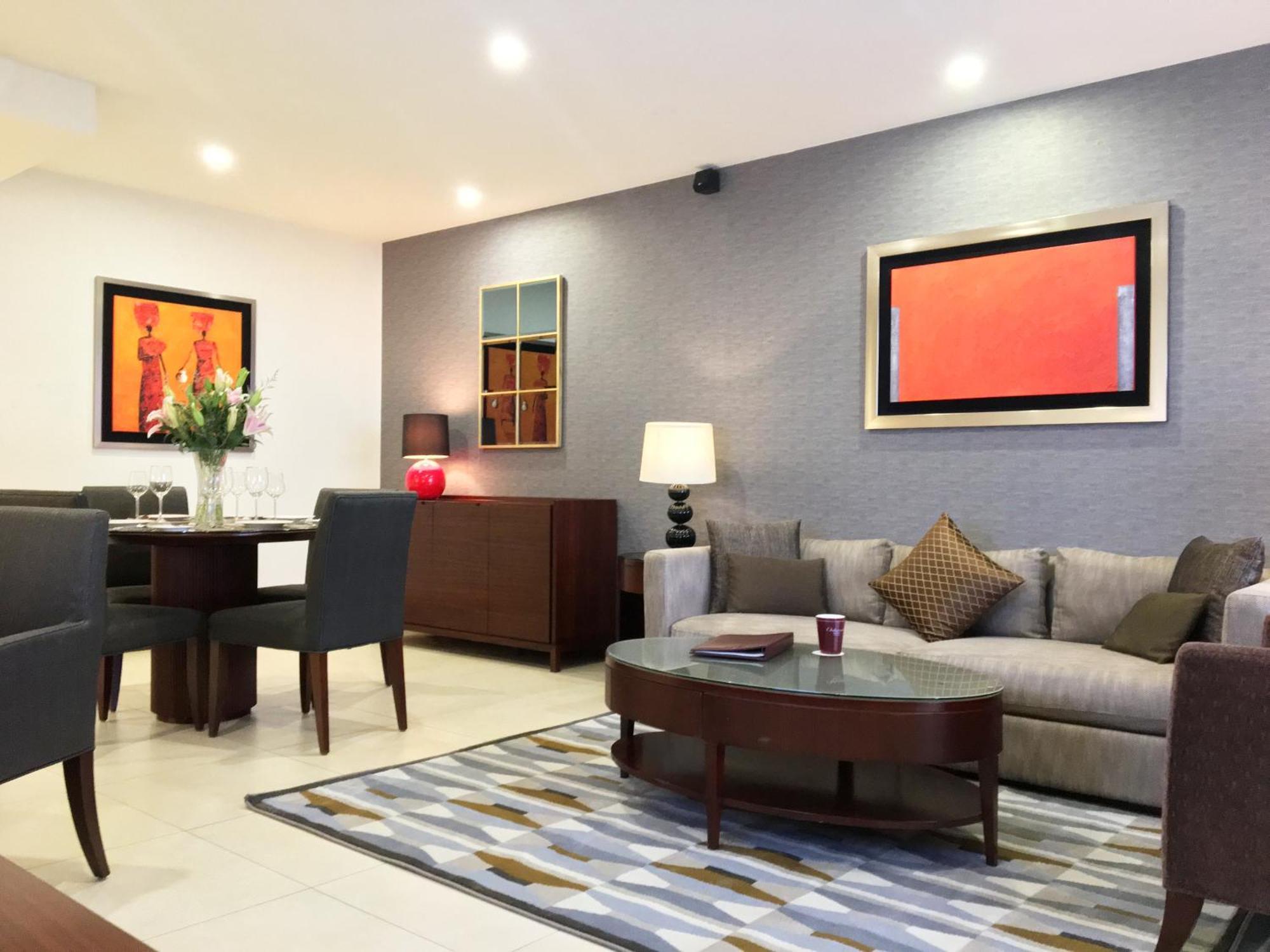 Oakwood Residence Shanghai Bagian luar foto